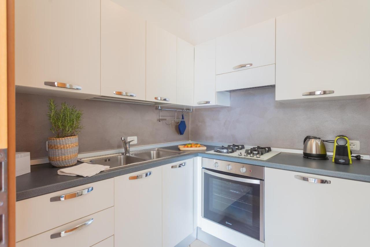 Blue Bliss Apartment By Rent All Como Colonno Exterior foto